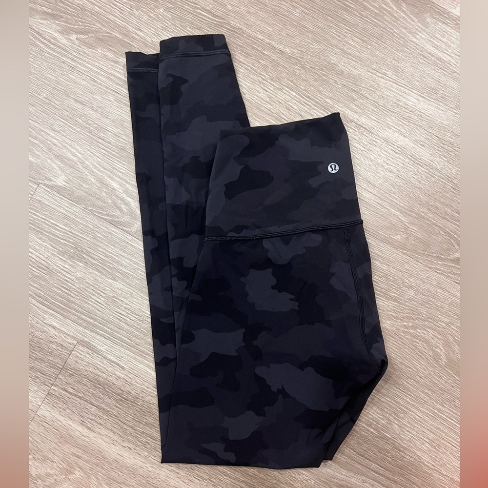 Like New - Lululemon Aligns